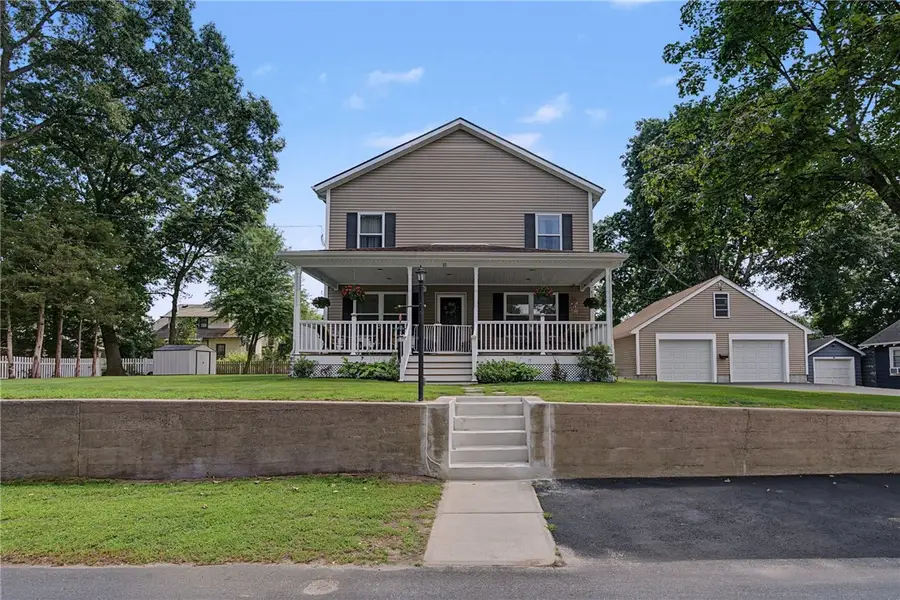 81 Rogers Avenue, Barrington, RI 02806 - #2