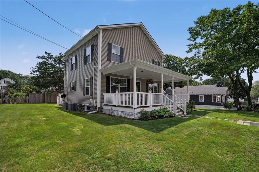 81 Rogers Avenue, Barrington, RI 02806 - #3