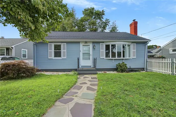 15 Don Court, Pawtucket, RI 02861