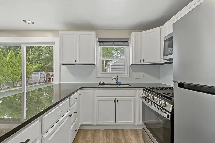 15 Don Court, Pawtucket, RI 02861 - #3