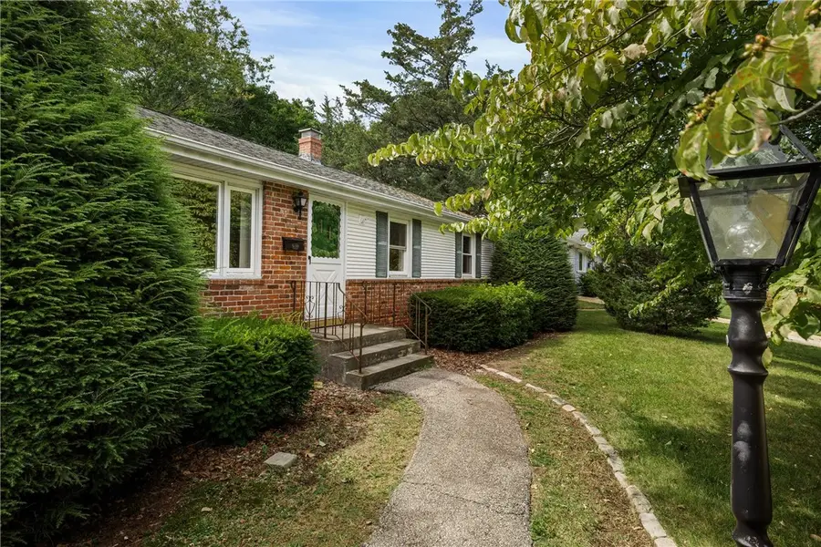 108 Longfellow Drive, Warwick, RI 02818 - #2