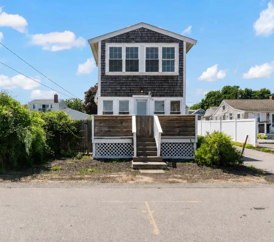 29 Aquidneck Avenue, Portsmouth, RI 02871 - #2