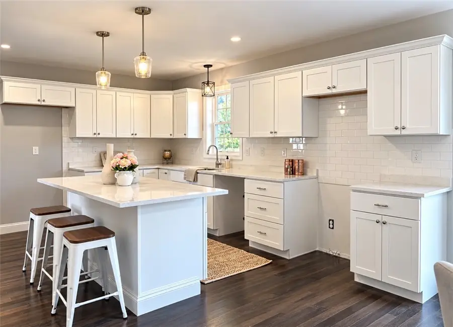 32 Adams Avenue, Riverside, RI 02915 - #2