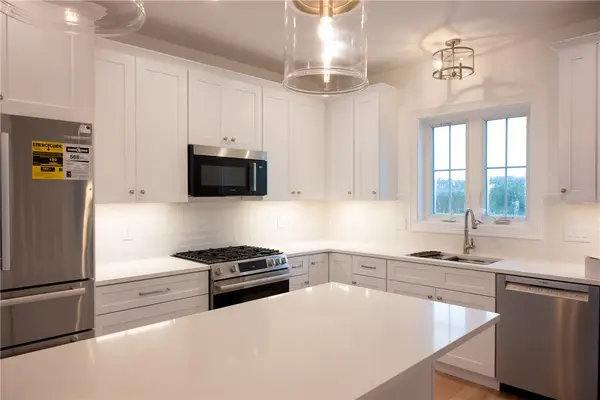 40 Bunker Hill Crossing, Portsmouth, RI 02871