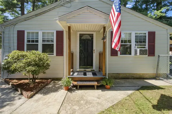 19 Sunset Avenue, Coventry, RI 02816