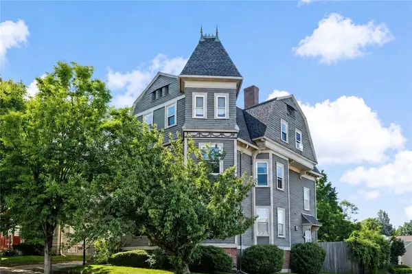 5 Hillside Avenue, Providence, RI 02906
