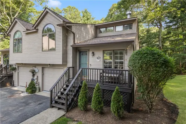 25 White Birch Court #25, North Kingstown, RI 02852