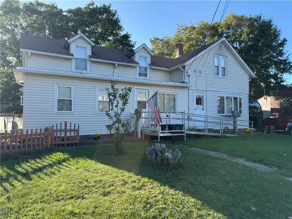 8 Pike Street, South Kingstown, RI 02879