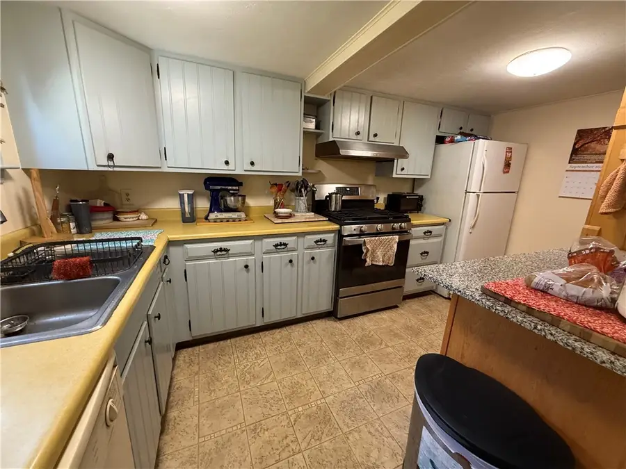 8 Pike Street, South Kingstown, RI 02879 - #3