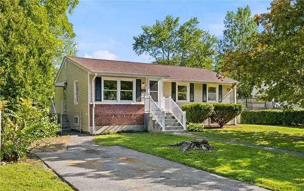 9 Atlantic Avenue, North Providence, RI 02904