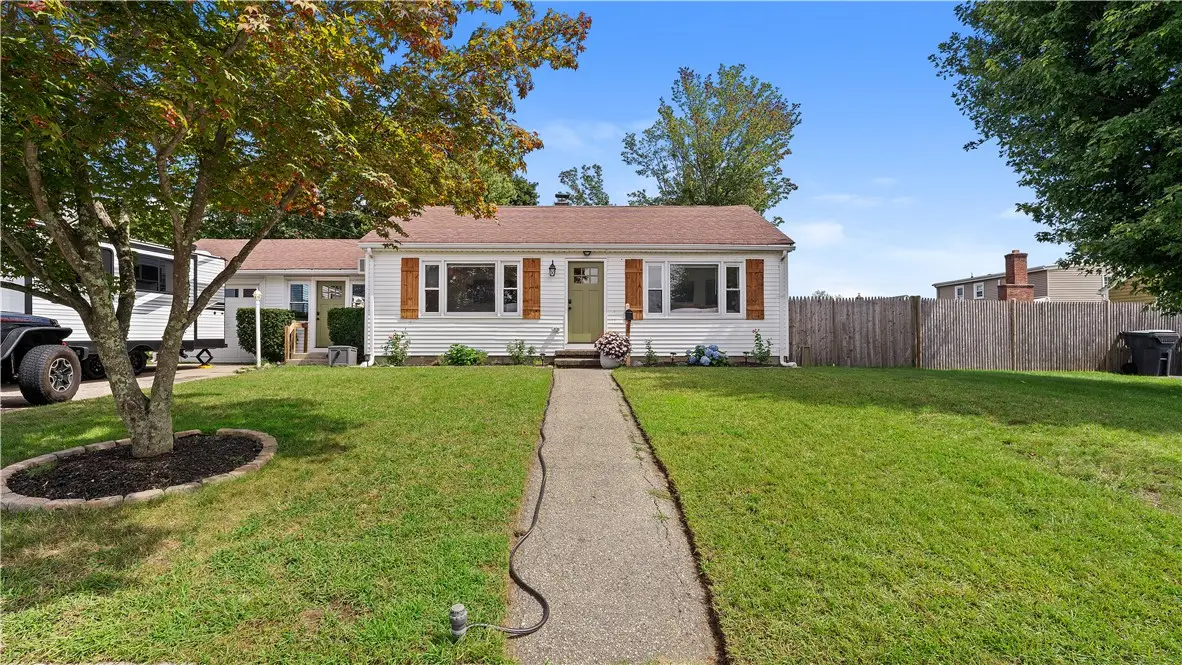 38 Fairfield Court, Warwick, RI 02889 - #1