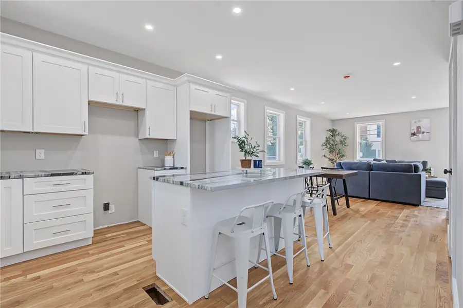 6 Rounds Avenue, Providence, RI 02915 - #2
