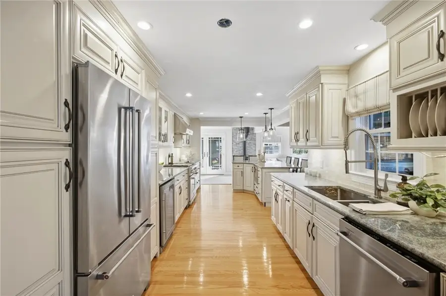 139 Woodstock Lane, Cranston, RI 02920 - #3