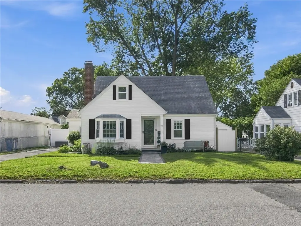 17 Boulevard Avenue, Lincoln, RI 02865 - #1