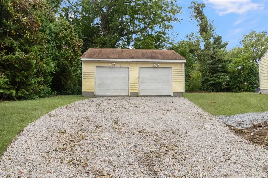 174 Ayrault Road, East Greenwich, RI 02818 - #3