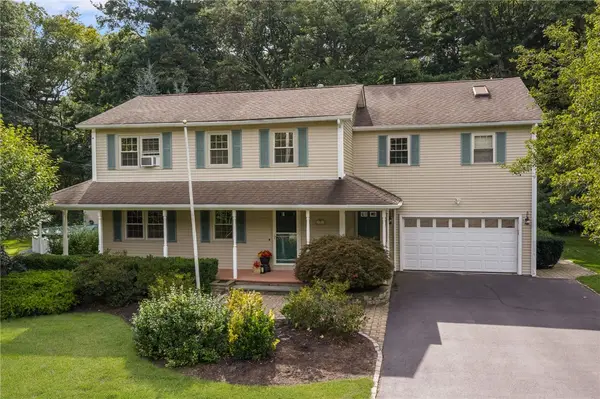 11 Birchwood Lane, Coventry, RI 02816