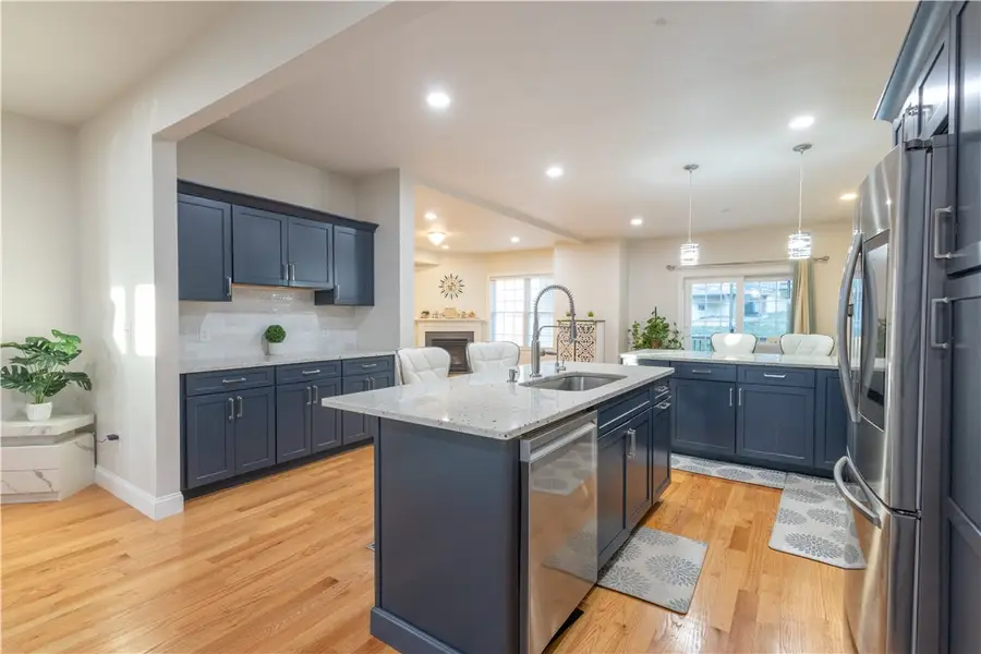 902 Hunting Hill Drive, Cumberland, RI 02864 - #2