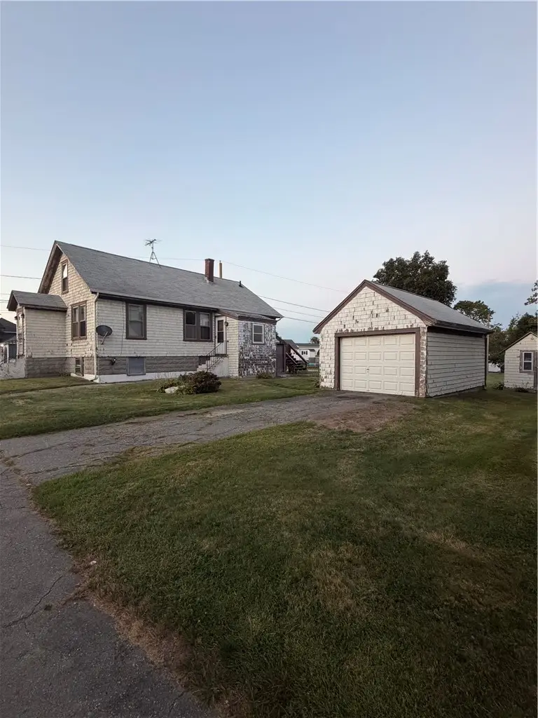 156 Stafford Road, Tiverton, RI 02878 - #2