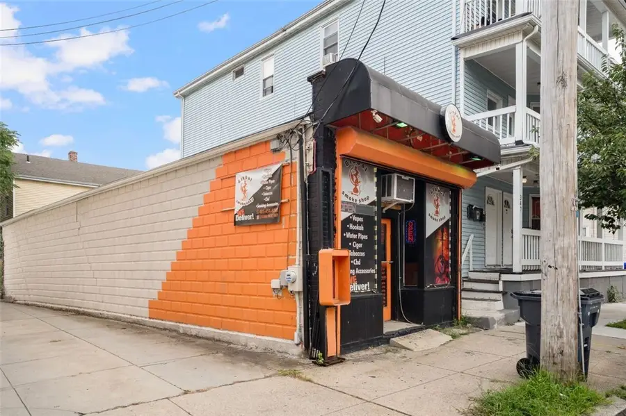 347 Douglas Avenue, Providence, RI 02908 - #3