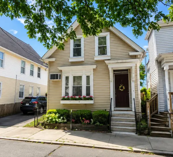 16 Winsor Street, Providence, RI 02908