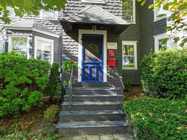 23 Union Street, Bristol, RI 02809