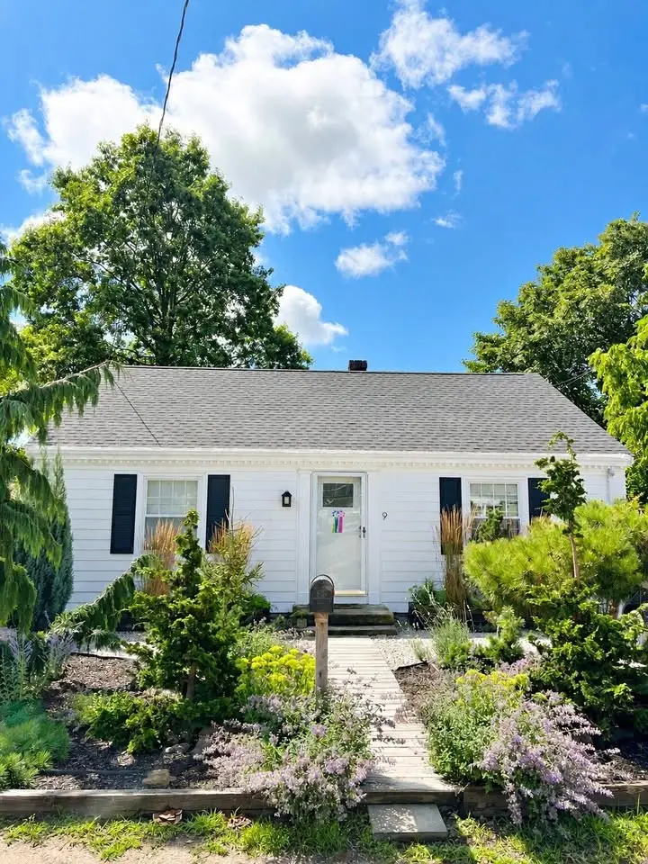 9 Loyola Terrace, Newport, RI 02840 - #1