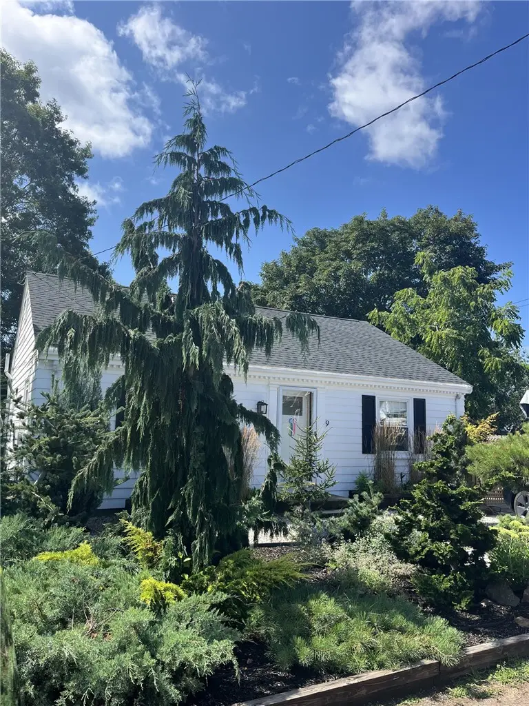 9 Loyola Terrace, Newport, RI 02840 - #2