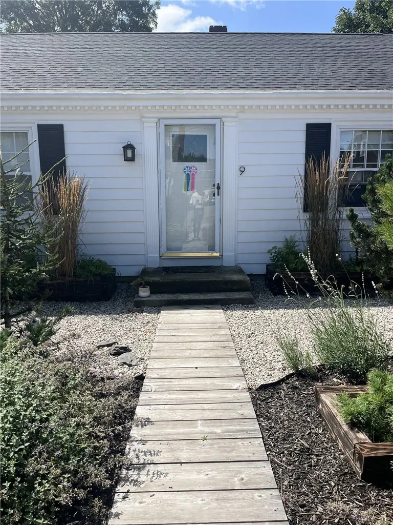 9 Loyola Terrace, Newport, RI 02840 - #3