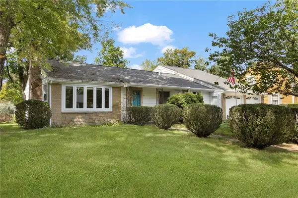14 Plymouth Drive, Barrington, RI 02806