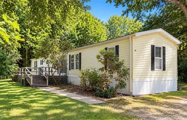 14 Gooseberry Hill, Charlestown, RI 02813
