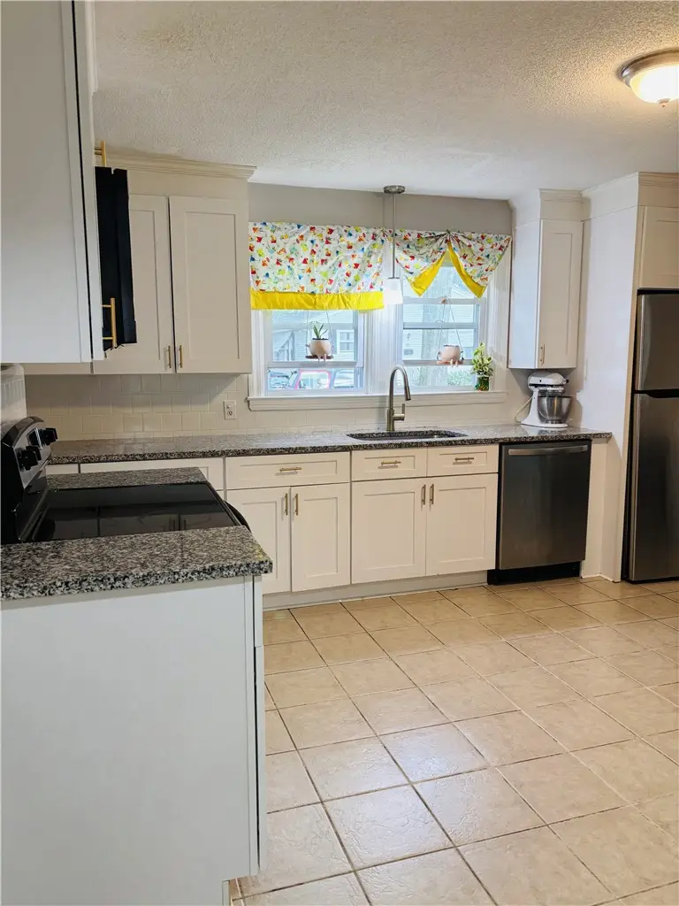 46 Farm Street, Providence, RI 02908 - #3