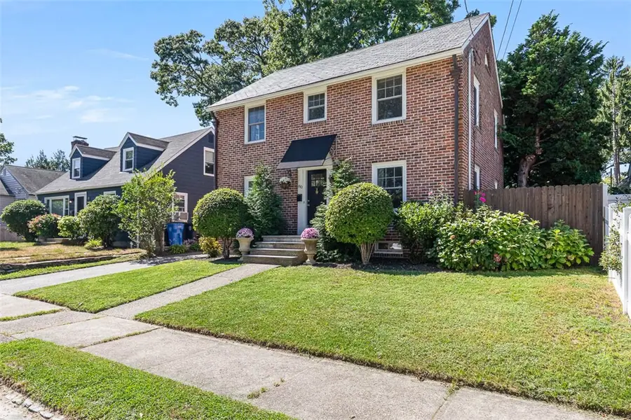 80 Western Promenade, Cranston, RI 02905 - #2