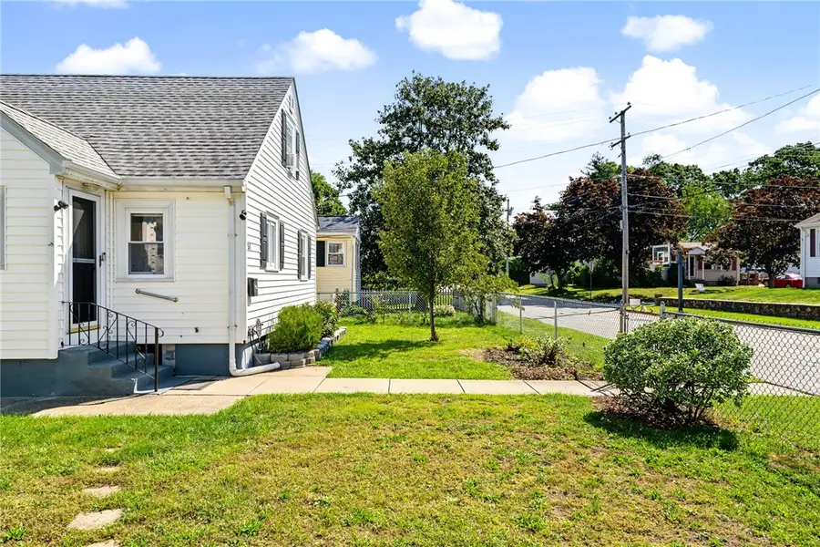 51 Lowell Street, Cranston, RI 02910 - #3
