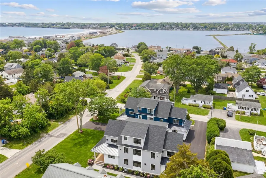 118 Newport Avenue, Middletown, RI 02842 - #3