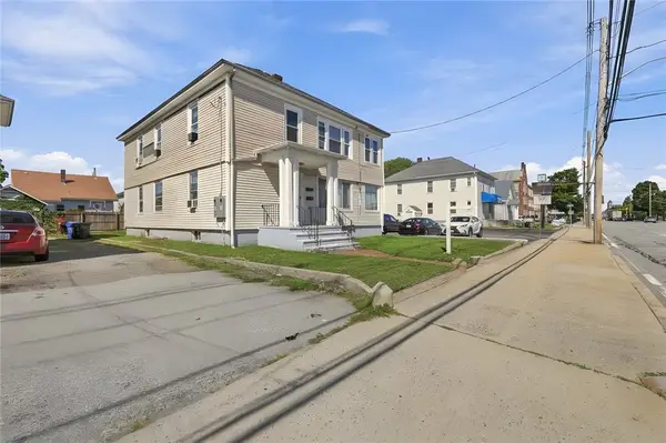 904 Newport Avenue, Pawtucket, RI 02861