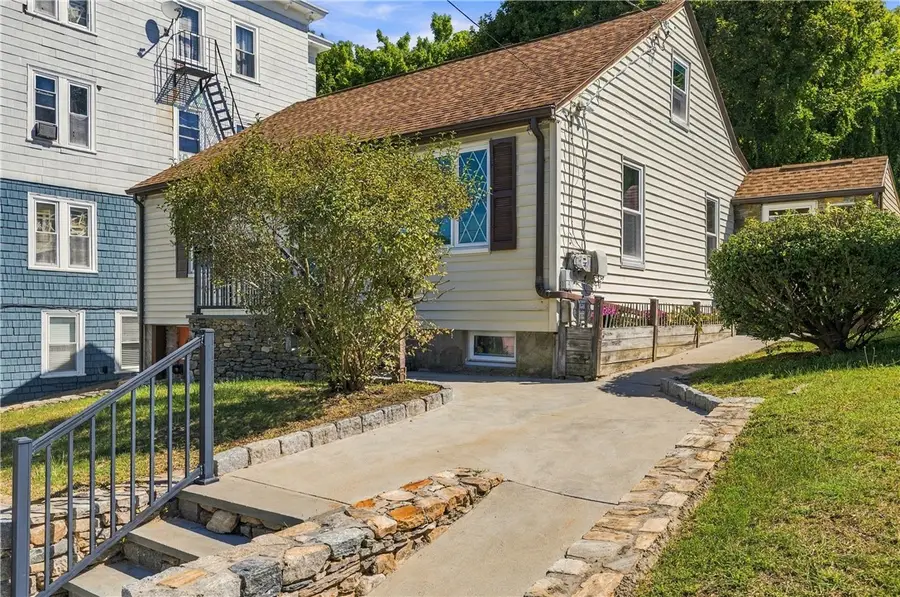 207 Valley Street, Woonsocket, RI 02895 - #3