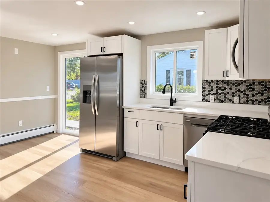 6 Pearce Avenue, Cranston, RI 02920 - #3