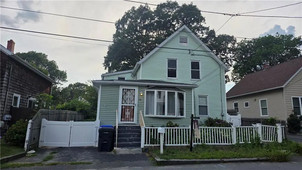 18 Glen Street, Riverside, RI 02915 - #1