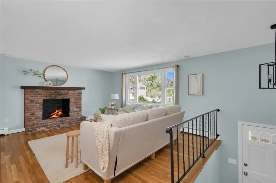 6 Acre Avenue, Barrington, RI 02806 - #2