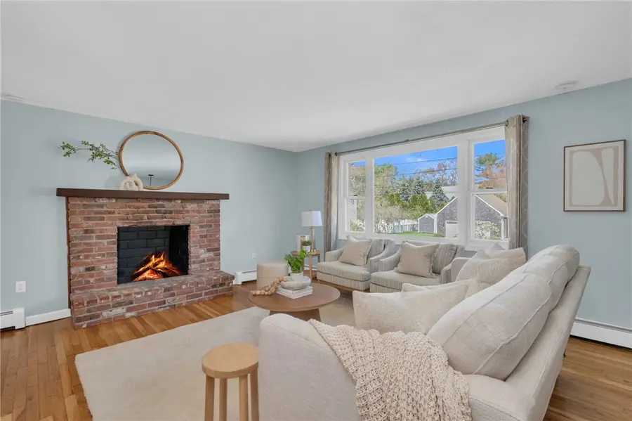6 Acre Avenue, Barrington, RI 02806 - #3