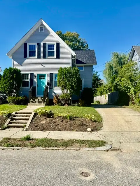 39 Marion Avenue S, Cranston, RI 02905 - #2