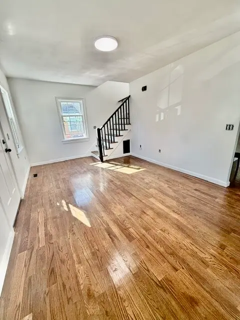 39 Marion Avenue S, Cranston, RI 02905 - #3