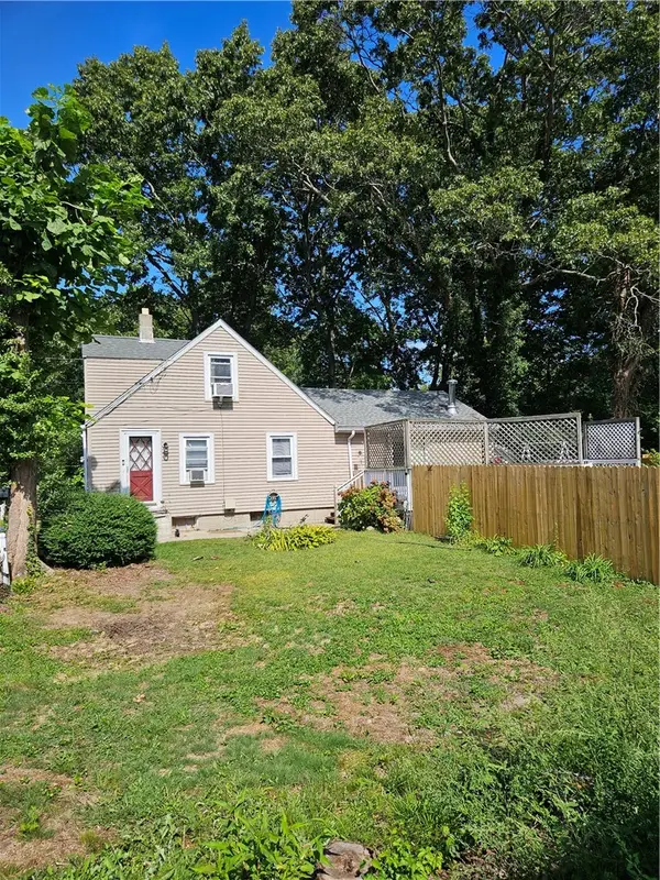 46 Sweet Street, Warwick, RI 02889