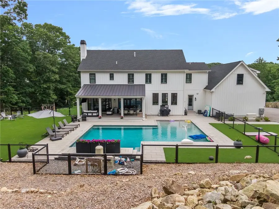 20 Rock Way, East Greenwich, RI 02818 - #2