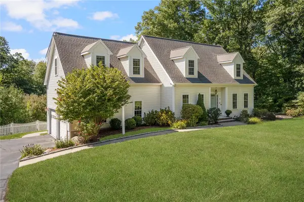 62 Pinsonnault Lane, North Attleboro, MA 02760