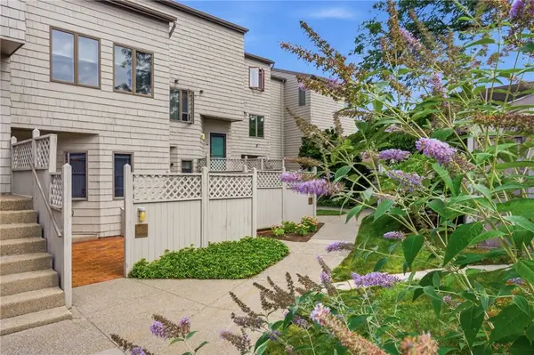 45 Seabreeze Lane #45, Bristol, RI 02809