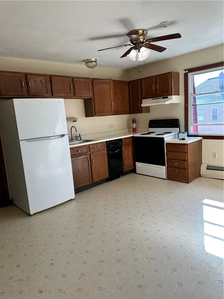 422 Smithfield Road #5, Pawtucket, RI 02860 - #2