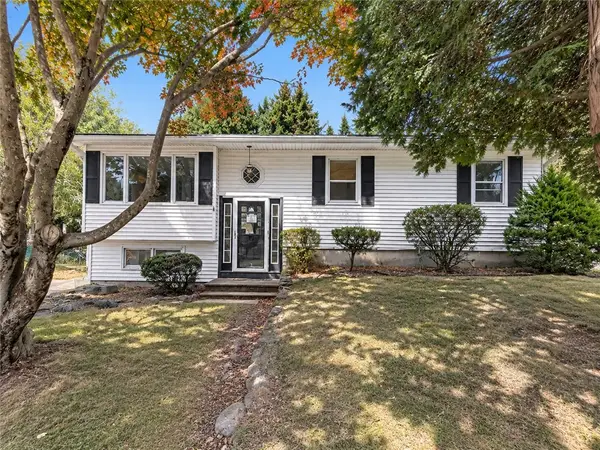 41 Beeckman Avenue, Cranston, RI 02920