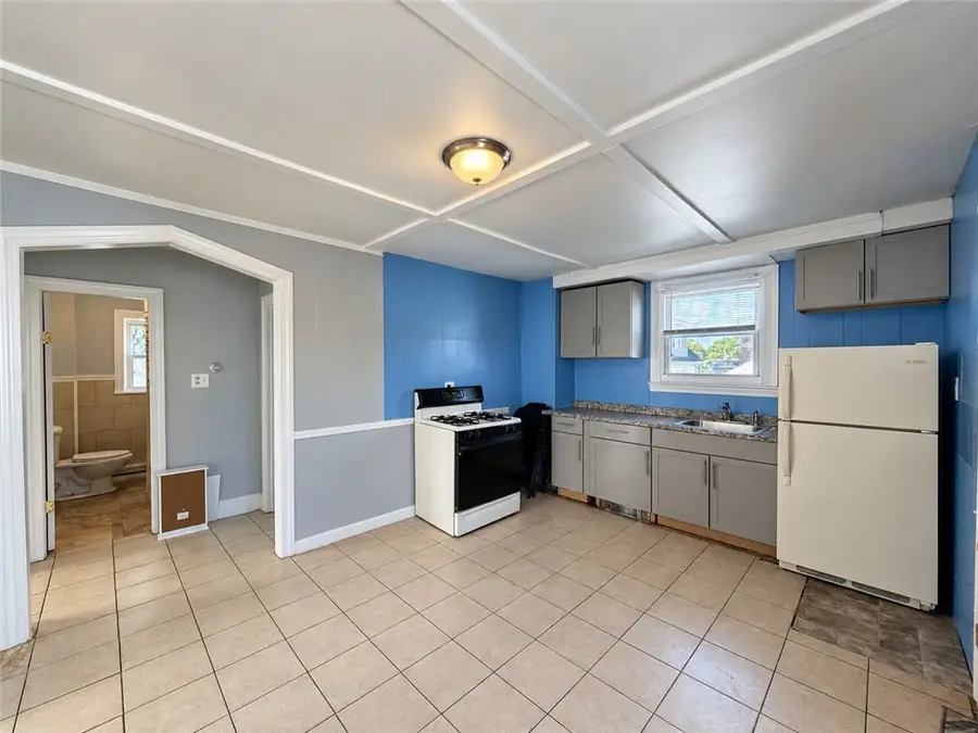 84 Seamans Street, Providence, RI 02908 - #3