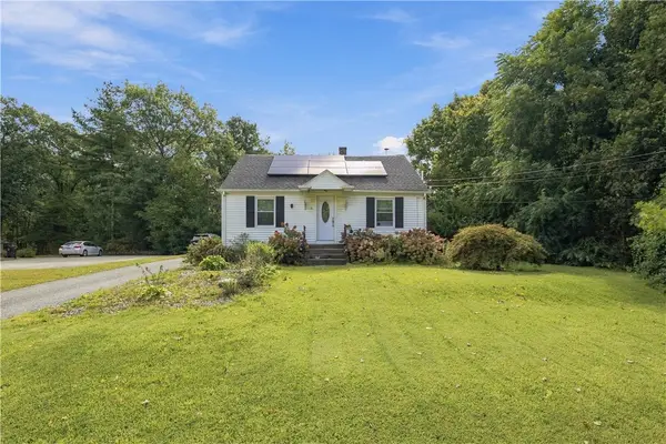 11 Sayles Hill Rd Road, North Smithfield, RI 02896